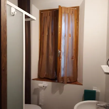 Beb Reboglio ベッド・アンド・ブレックファスト Rolo