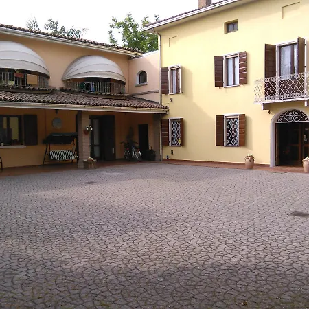 ベッド・アンド・ブレックファスト Beb Reboglio 4*