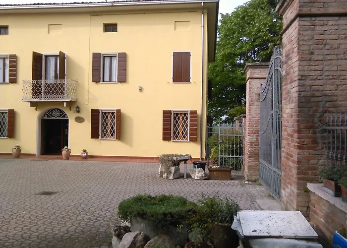 Beb Reboglio 住宿加早餐酒店 Rolo